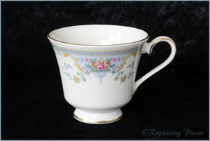 Royal Doulton - Juliet (H5077) - Teacup